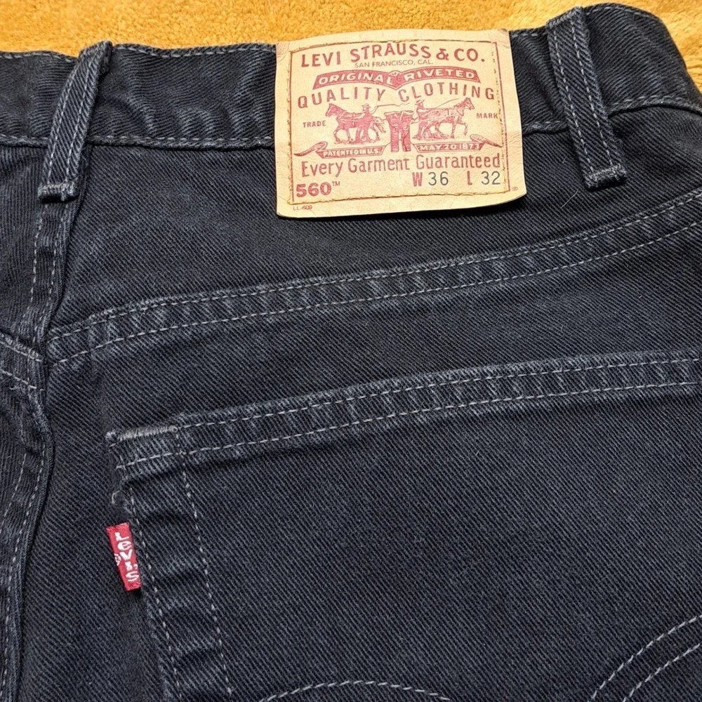 Vintage Levi's 560 Black Jeans Mens 36x32 loose Fit Tampered Baggy Denim USA 90s